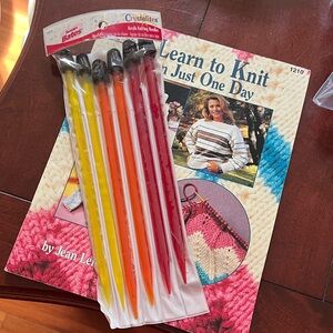 Learn to Knit Book with 3 sets of Acrylic Knitting Needles.